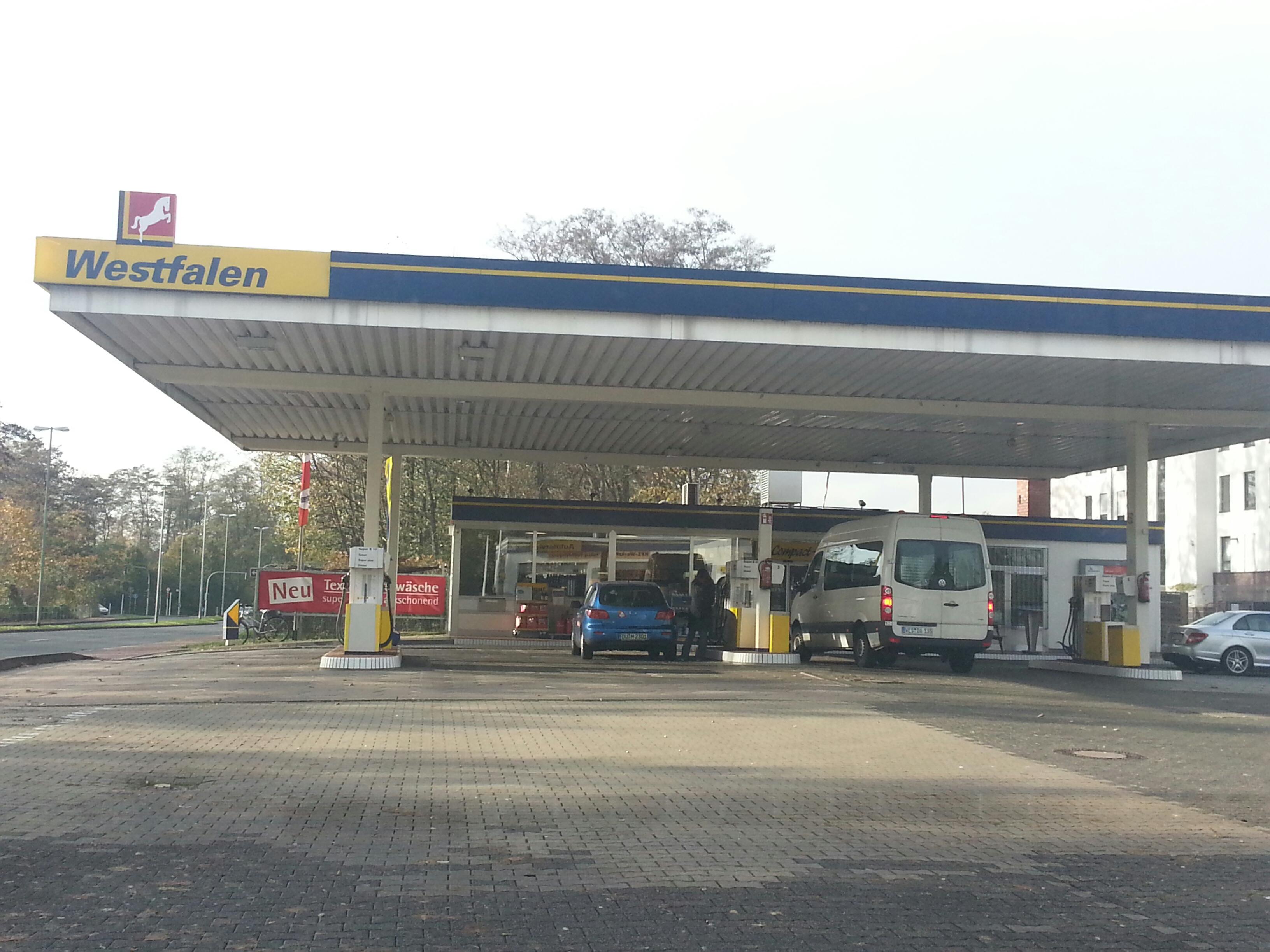 Bild 2 Westfalen Tankstelle in Duisburg