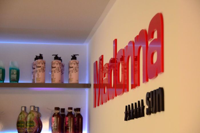 Nutzerbilder alpha industrie GmbH & Co. KG Madonna Sun