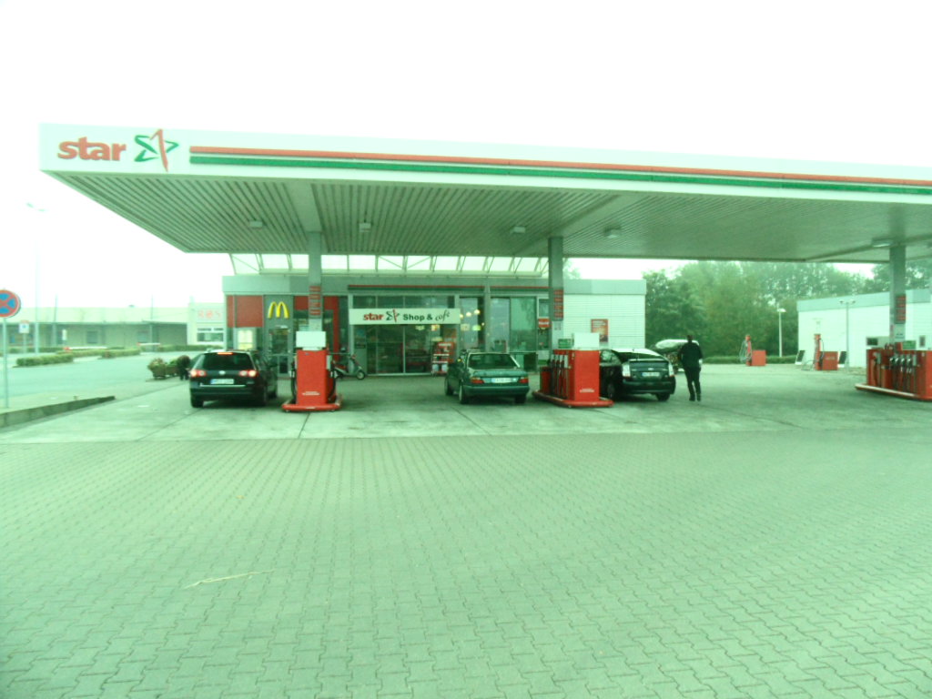 Bild 7 star Tankstelle in Bergen
