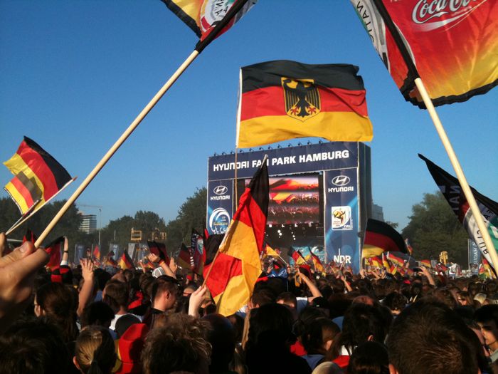Aktuelles Bild vom Fan Park 2010 beim Spiel Ghana - Deutschland (0 : 1)