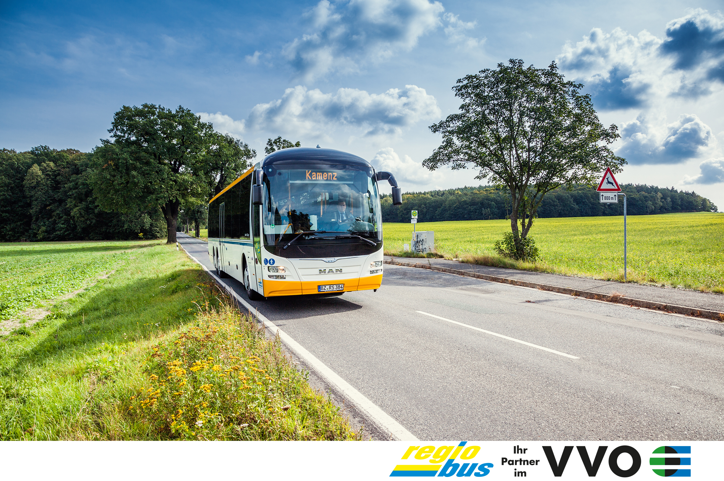 Bus bei Kamenz von der RBO - Partner im Verkehrsverbund Oberelbe