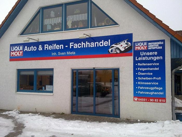 Auto & Reifen-Fachhandel