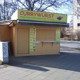 Currywurst und China - Pfanne am Klinikum Neukölln in Berlin
