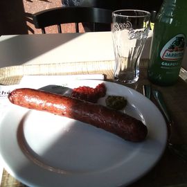 Chorizo Bratwurst gefüllt mit Mais und Kidneybohnen

