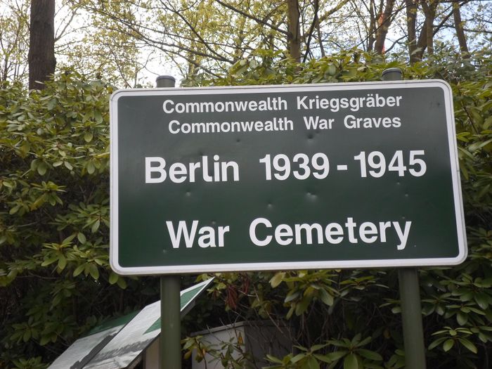 Nutzerbilder Commonwealth War Graves Commission Berlin War Cemetery