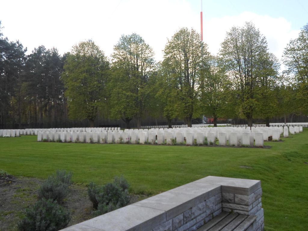 Nutzerfoto 8 Commonwealth War Graves Commission Berlin War Cemetery