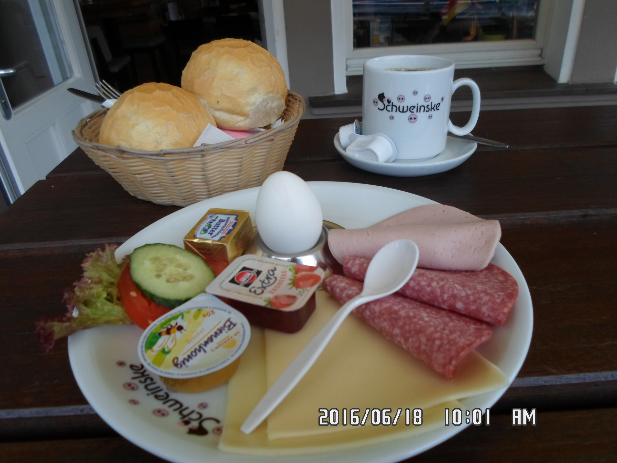 1x Morgenferkel (kleines Frühstück) € 4,30 ohne Kaffee