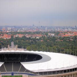 Glockenturm am Olympiazentrum in Berlin