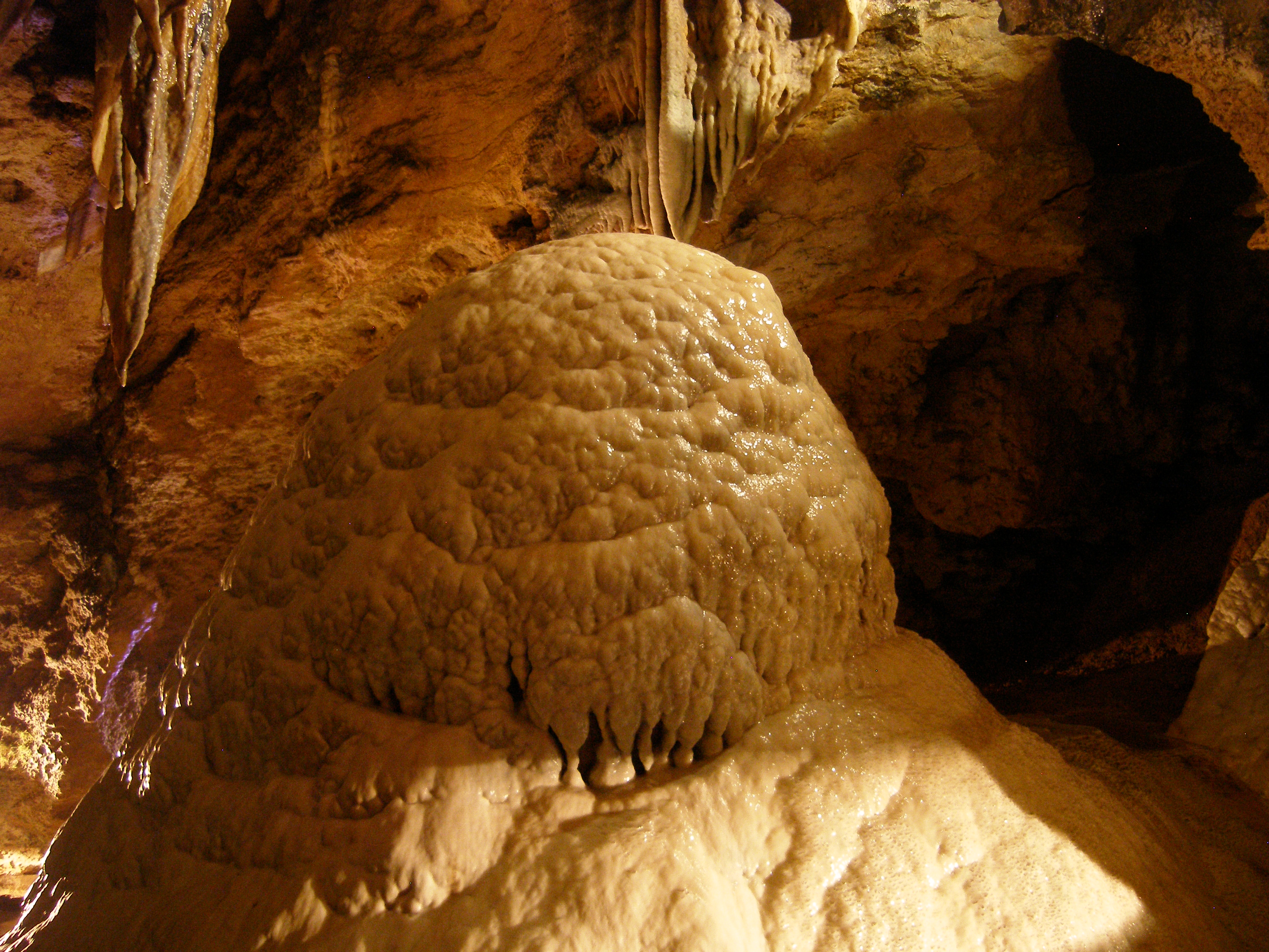Größter Tropfstein der Höhle, der Millionär