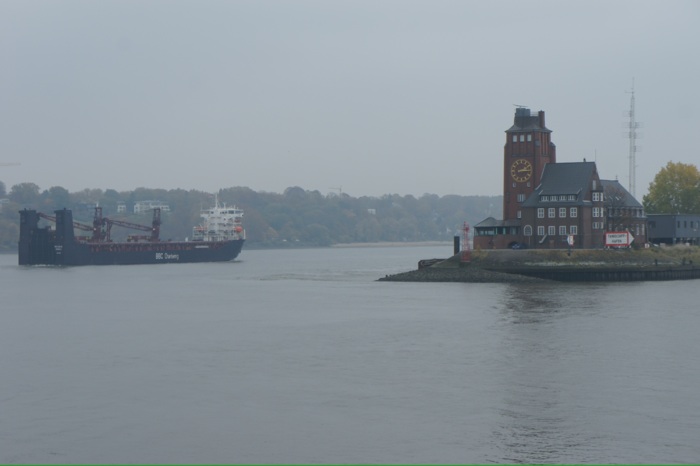 Bild 1 Finkenwerder Elbblick in Hamburg