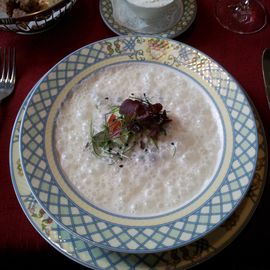 'Leichtes Spargelmenü' 04-2015 - (veganer) Spargelschaum mit Avocado und Kirschtomaten (Abwandlung der Menü-Suppe)