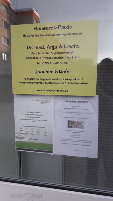 Hausarztpraxis Dr. med. Anja Albrecht, Joachim Stiefel