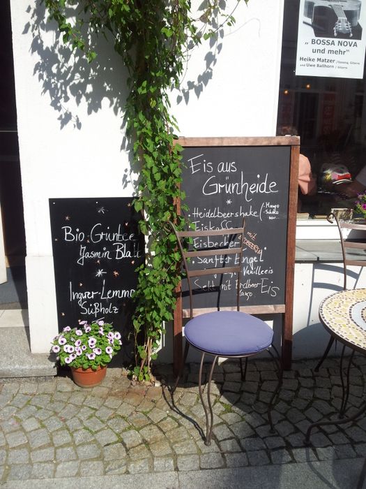 LITERA - Literatur-und Kunstcafé