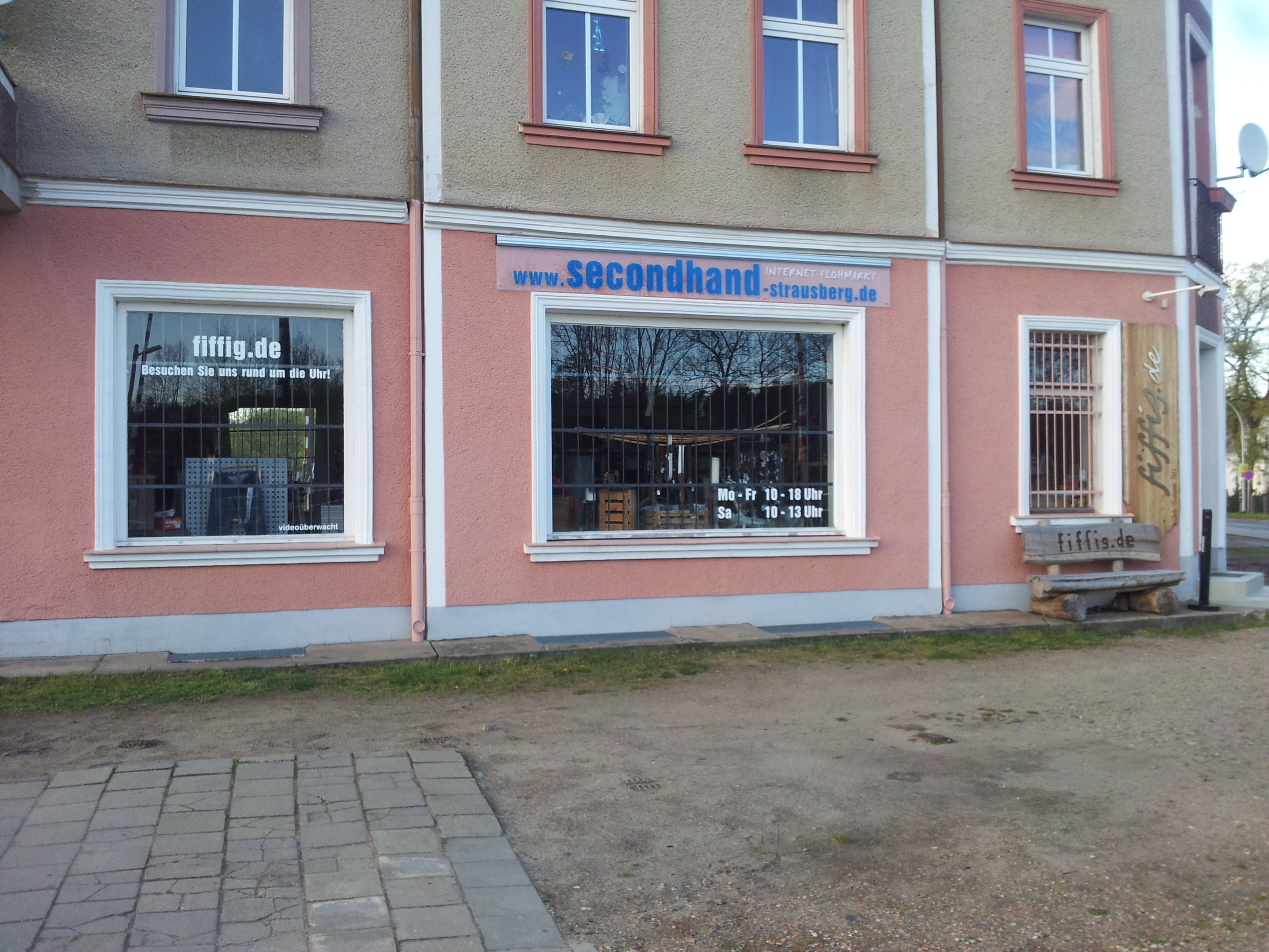 Bild 1 Simone Pott Second Hand Shop in Strausberg