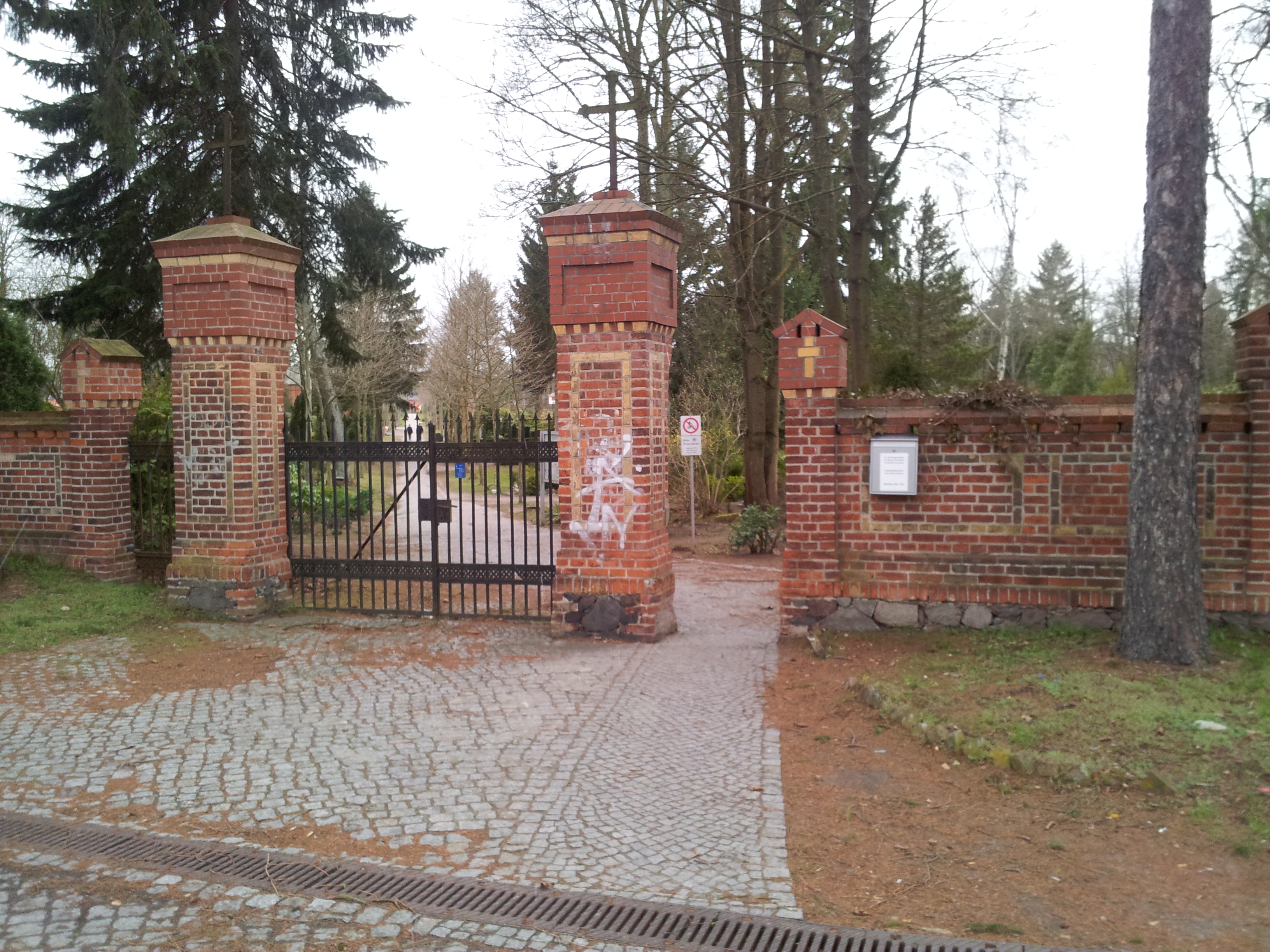 Bild 1 Friedhof in Strausberg