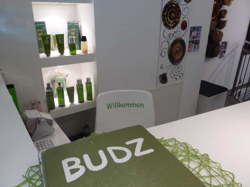 Willkommen bei BUDZ Friseure