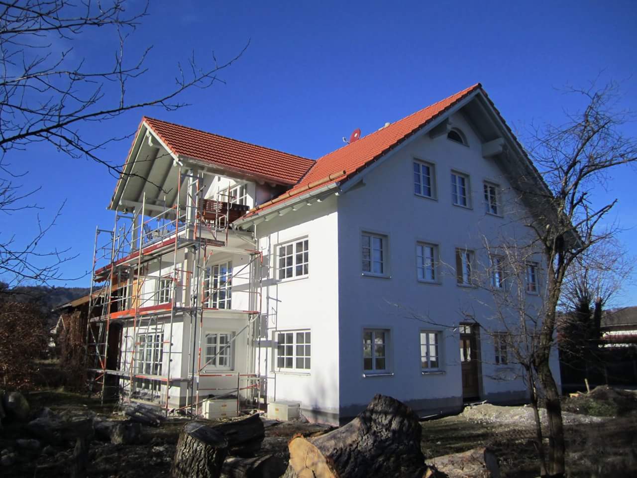 Neubau Dreifamilienhaus