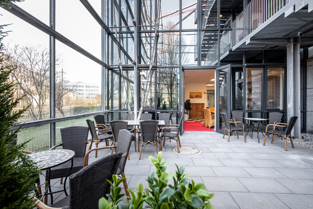 Unsere private Gartenterrasse .. auch für Ihre Pausen Ihres Business-Events