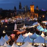 Kölner Hafen-Weihnachtsmarkt am Schokoladenmuseum in Köln