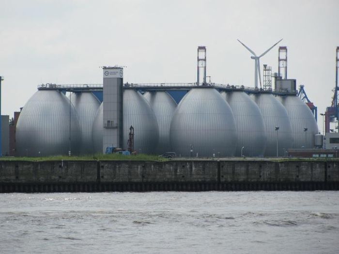 Klärwerk von Hamburg Wasser auf der Elbhalbinsel Köhlbrandhöft
