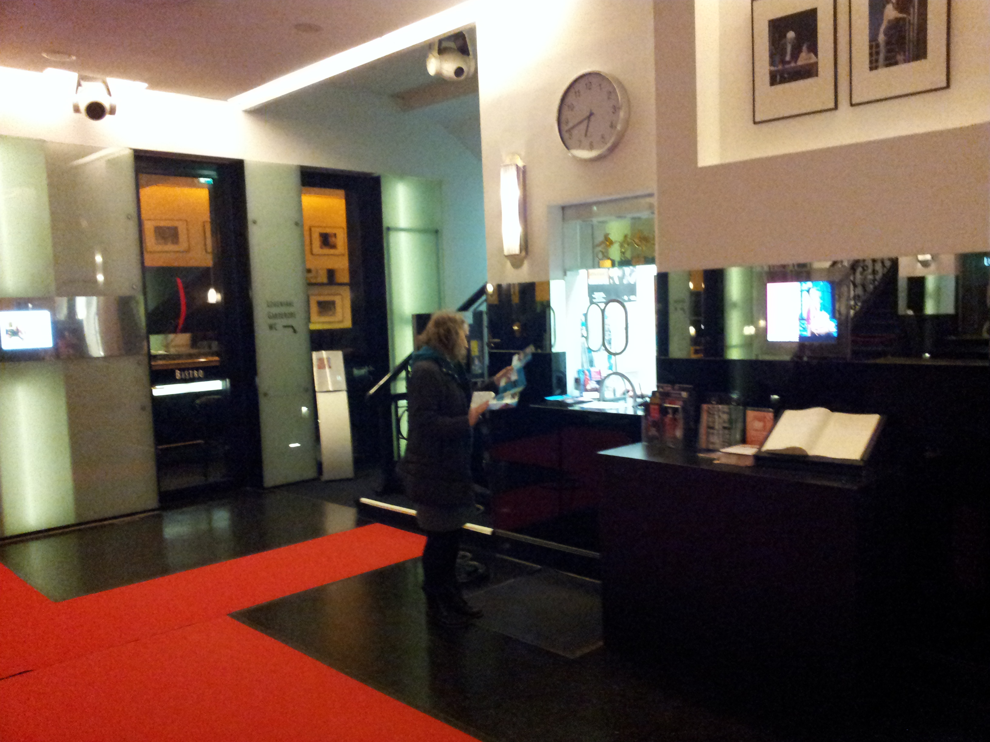 Hamburger Kammerspiele - Foyer mit Abendkasse