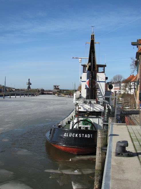 Der Schlepper &quot;Flensburg&quot; im Gl&uuml;ckst&auml;dter Hafen