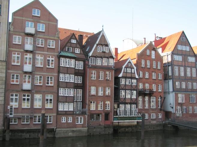 Der Alt-Hamburger Aalspeicher ist das kleinste der historischen Häuserzeile