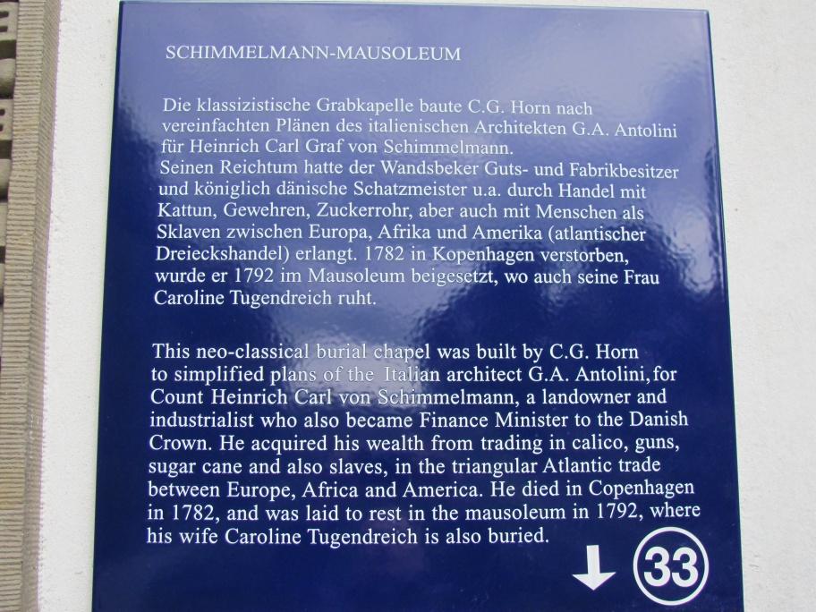 Hinweistafel zum Schimmelmann-Mausoleum