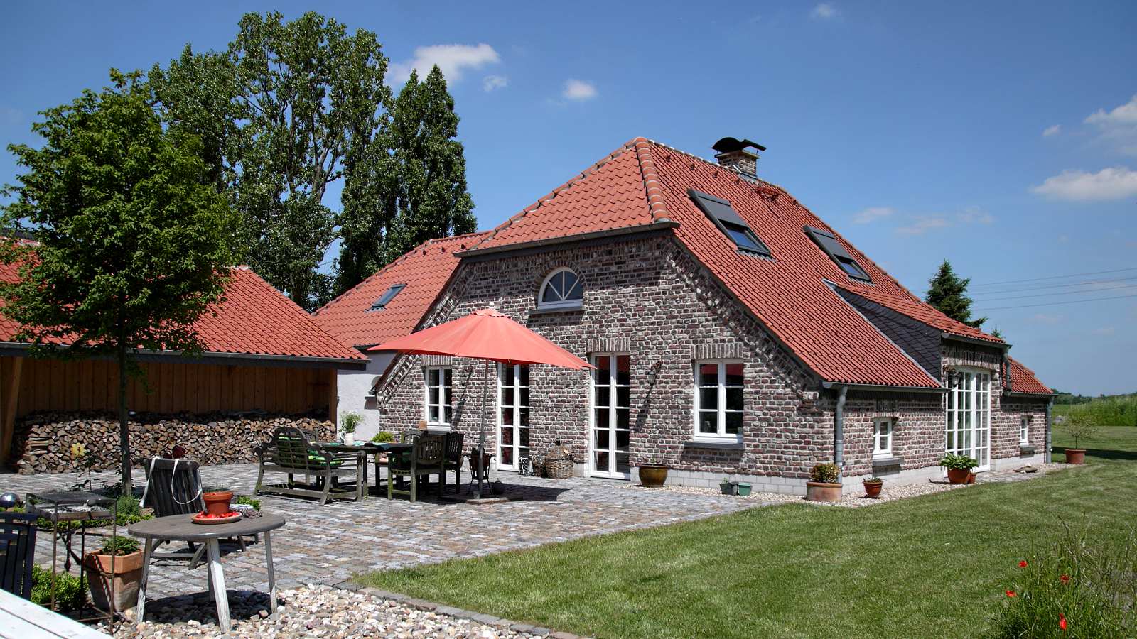 Neubau und Renovierung von historischen Bauernhäusern. #Neubau #Bauernhaus #Landleben #Niederrheinkate BauernHausManufaktur