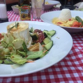 Salade Chevre, Hähnchen Colombo