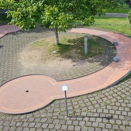 Minigolf im Neulandpark in Leverkusen