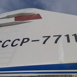 TU144