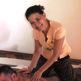 Thai Massage Stuttgart - Rückenmassage