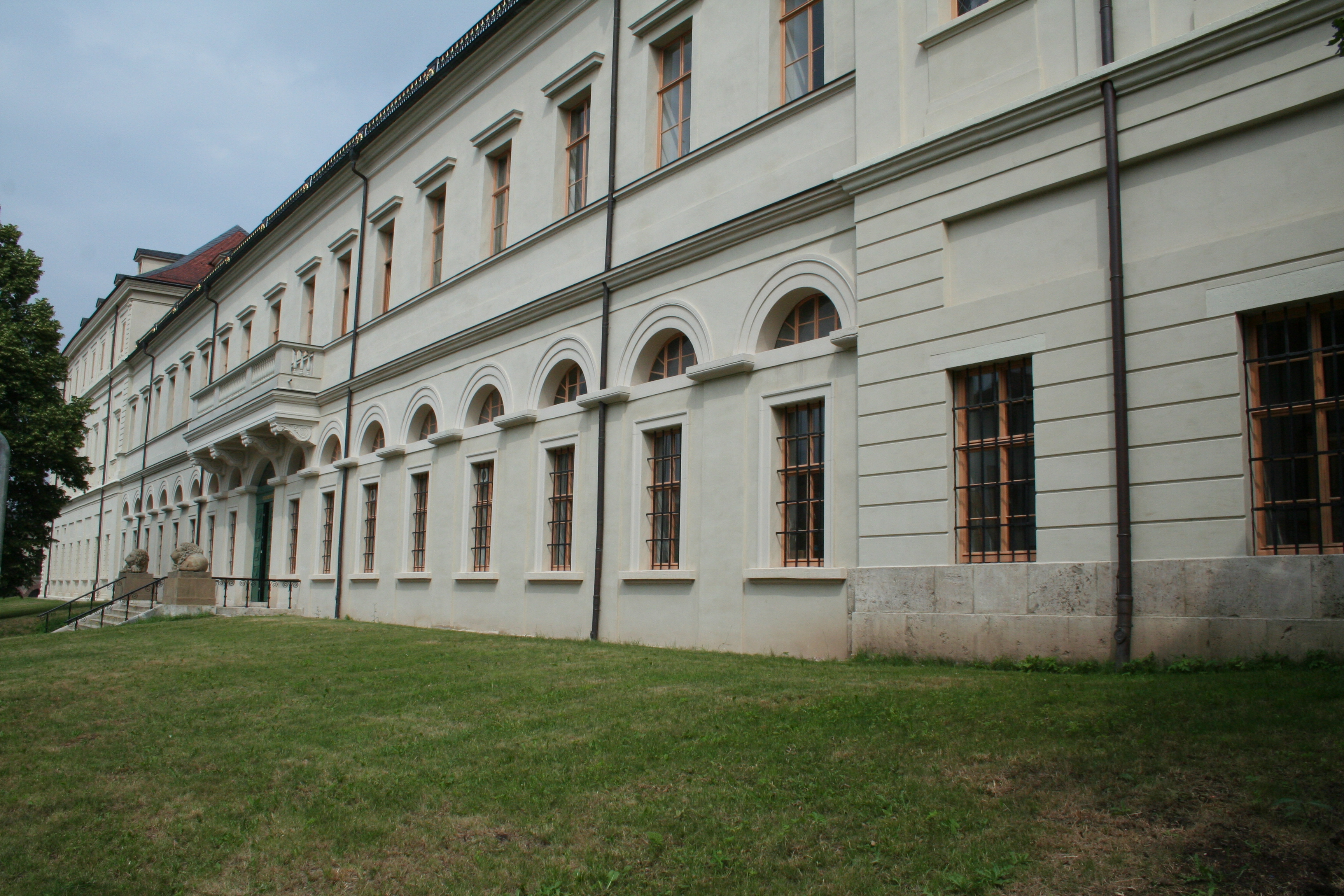 Bild 3 Schloßmuseum am Burgplatz in Weimar