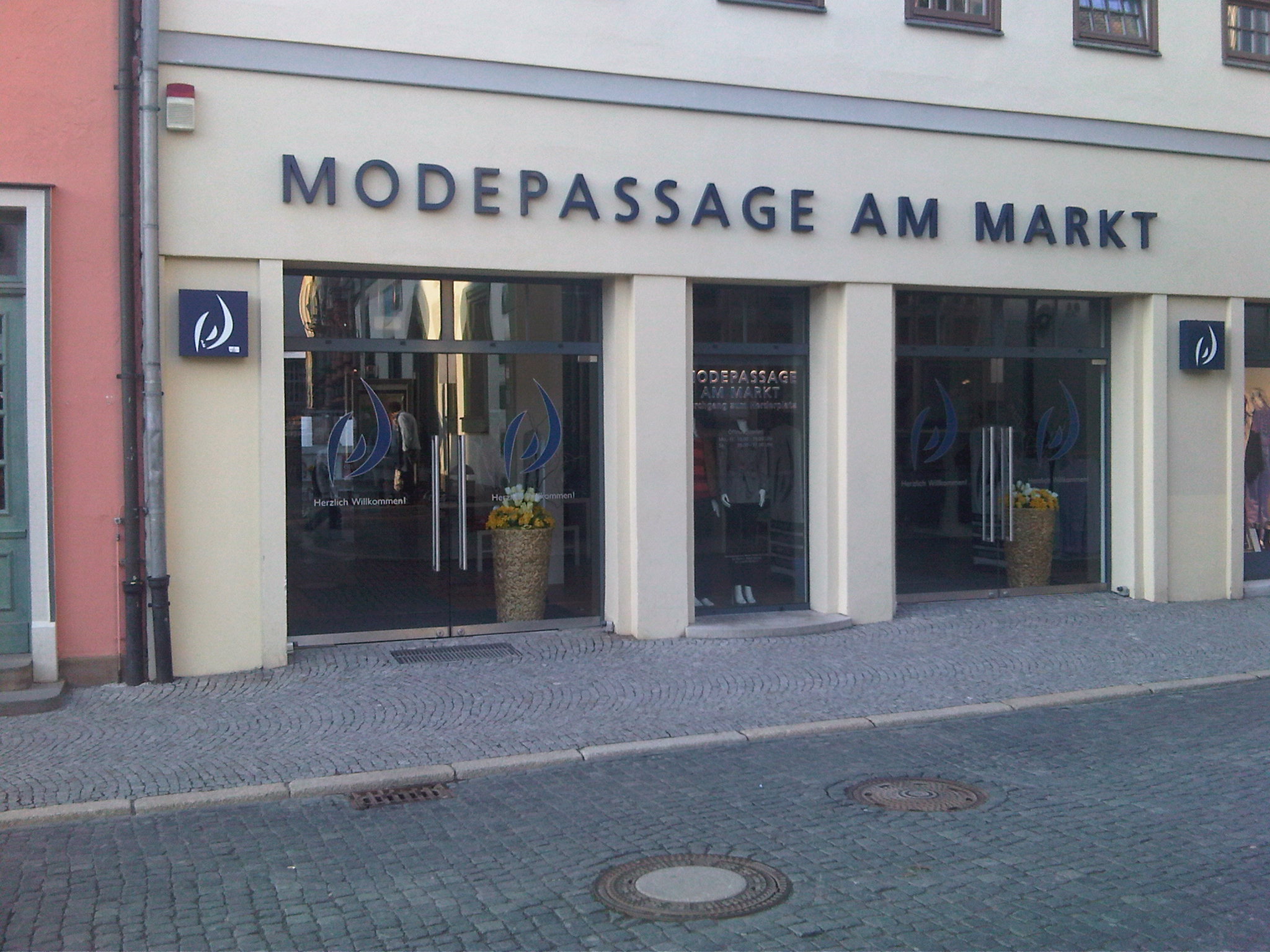 Bild 1 Modepassage am Markt in Weimar