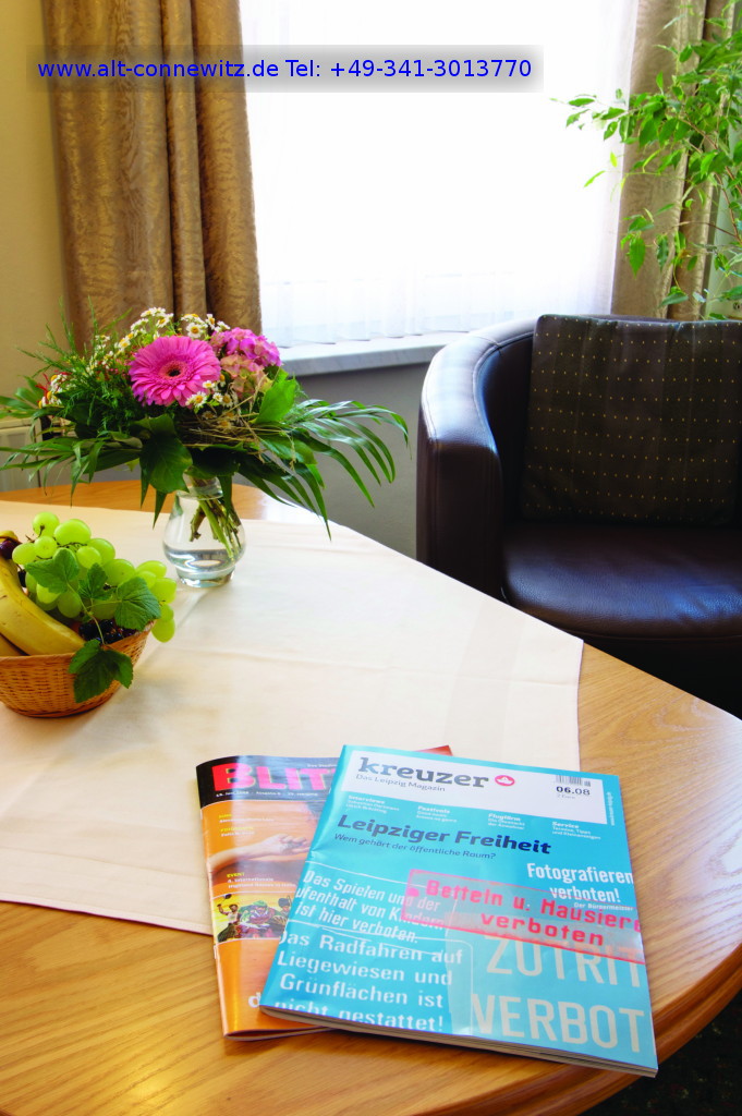 Die Stadtmagazine Kreuzer und Blitz liegen im Hotel Alt-Connewitz für jeden Gast kostenfrei auf dem Zimmer bereit