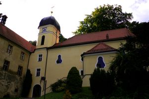 Bild zu Schlosskirche Hl. Kreuz u. Hl. Margarete