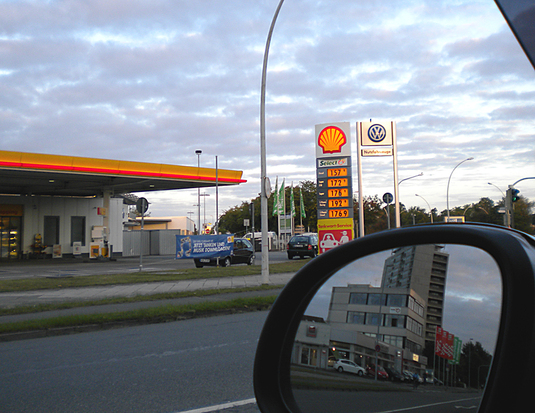 Bild 1 Shell Station in Wolfsburg