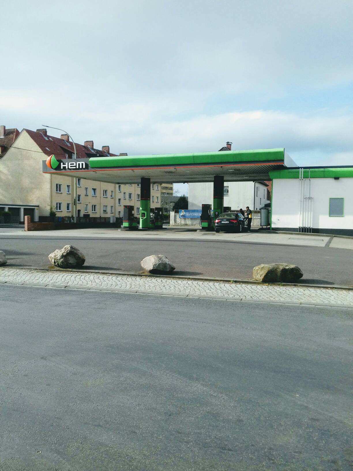 Bild 1 HEM Tankstelle in Helmstedt