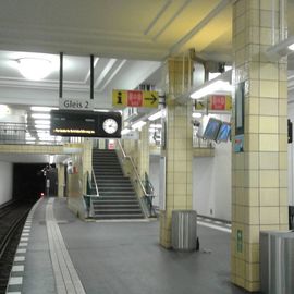 U-Bahnhof - Zugang zum DB-Bereich