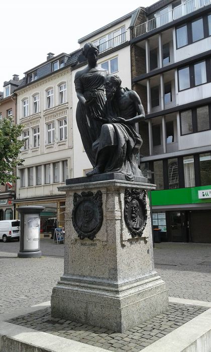 Denkmal für Heydt, Peters und Schlieper - Begründern der Neuordnung des Armenwesens