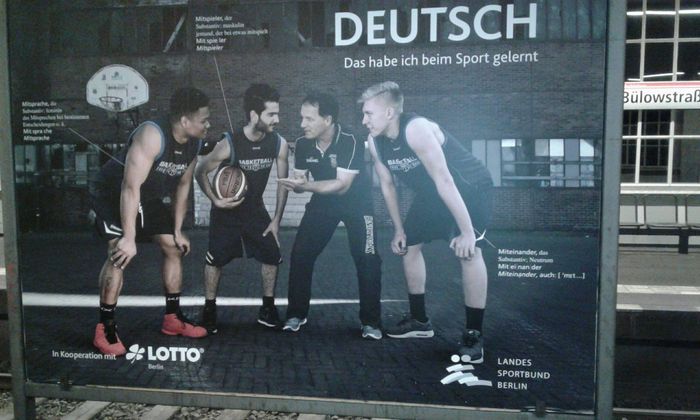 Werbung auf Berliner U-Bahnhöfen