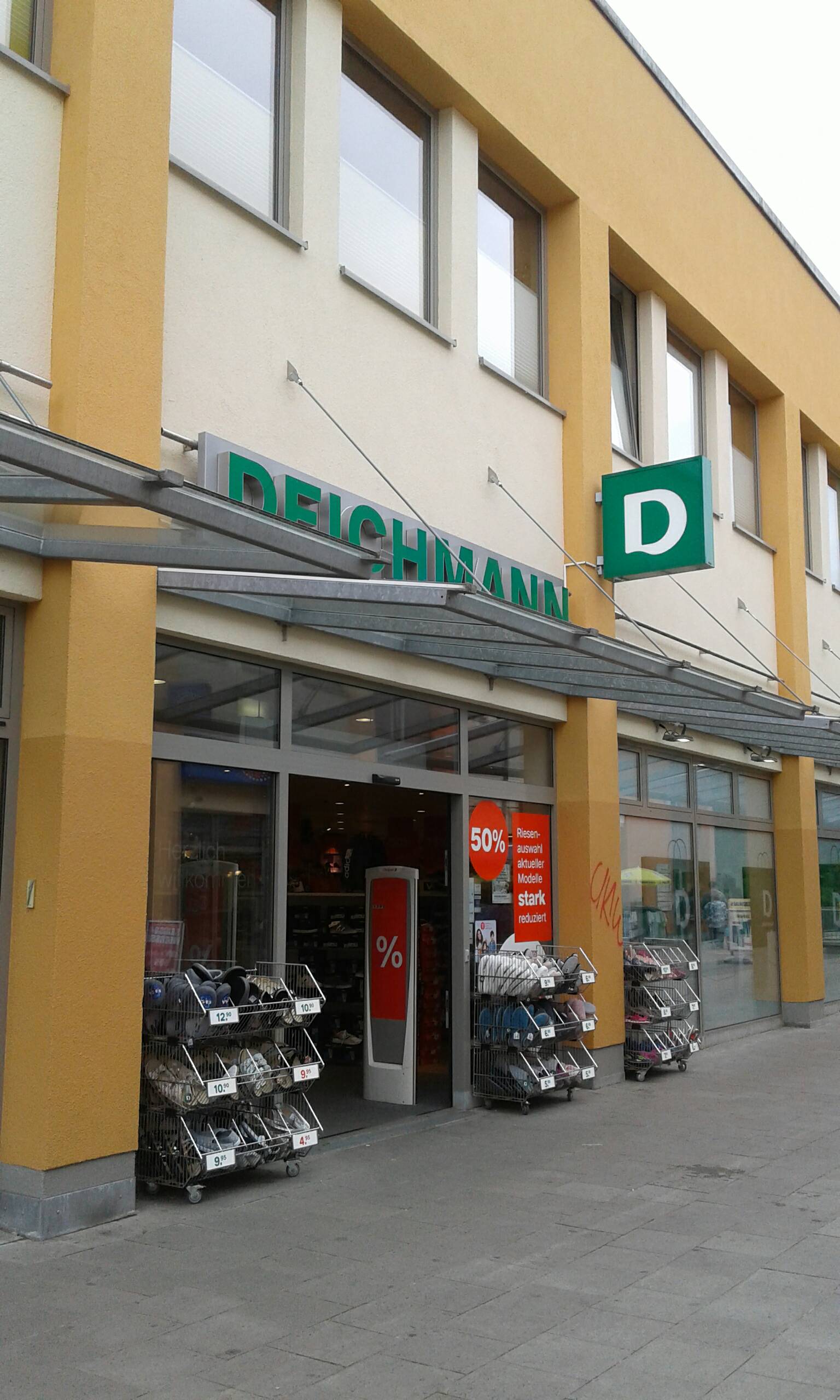 Bild 1 Deichmann-Schuhe in Berlin