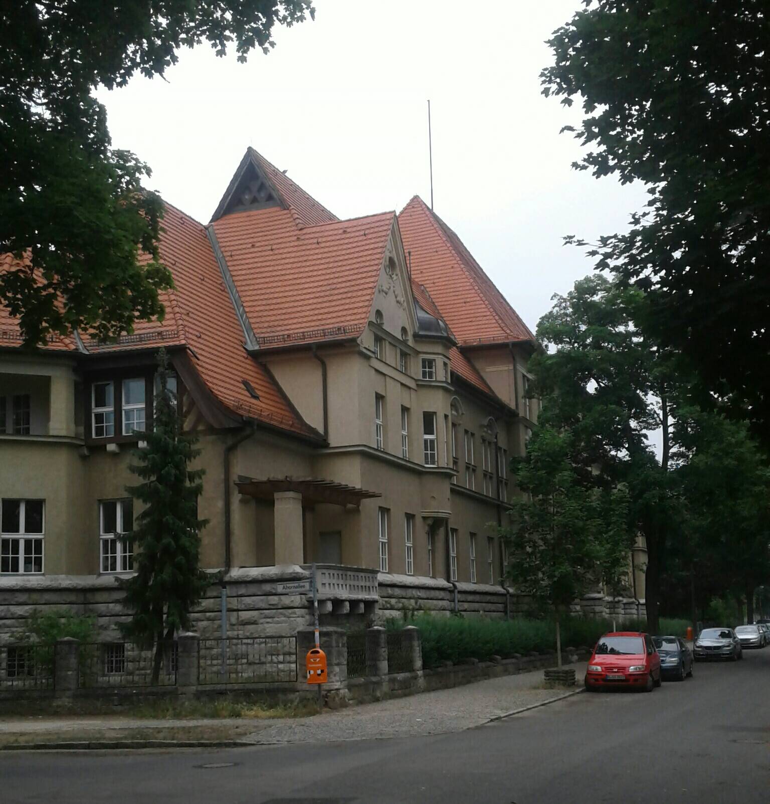 Bild 3 Wilhelm-Bölsche-Schule (Integrierte Sekundarschule) in Berlin