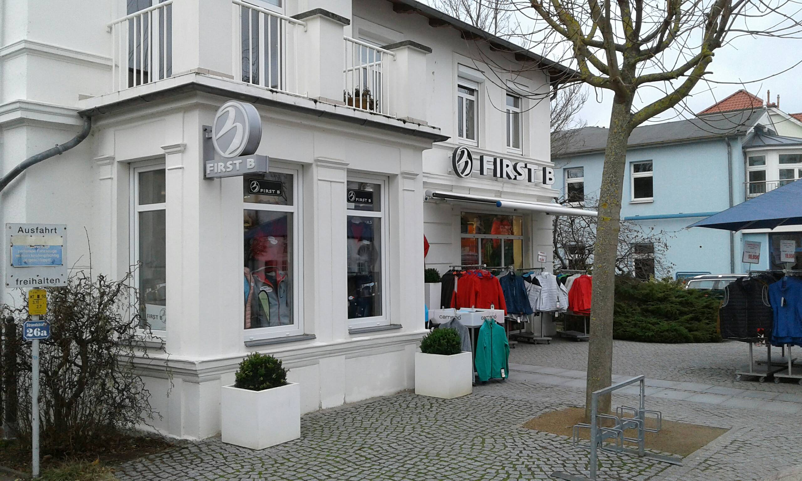 Bild 1 First B Outdoor Fashion in Kühlungsborn