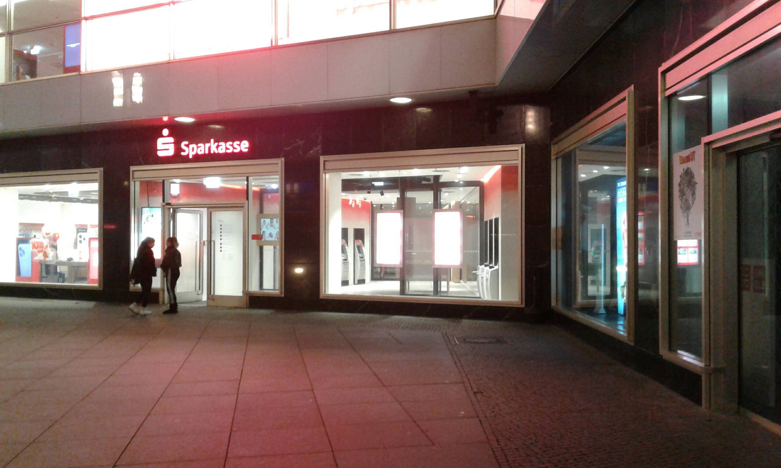 Bild 1 Berliner Sparkasse Geldautomat in Berlin