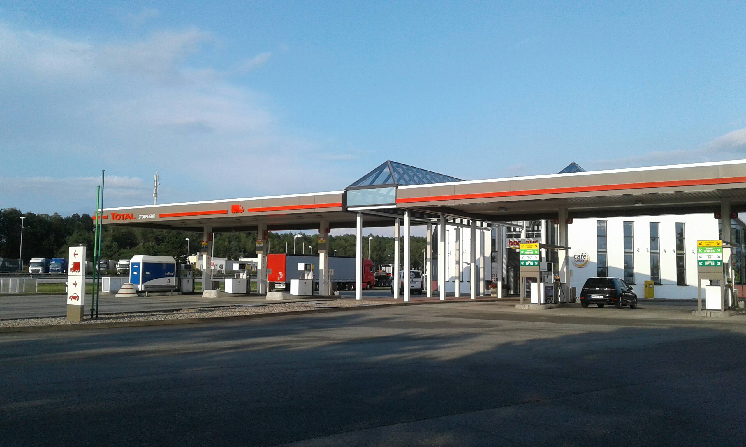 Bild 15 TotalEnergies Tankstelle in Stolpe