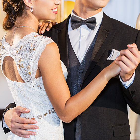 Hochzeitskurs: der wichtigste Tanz Ihres Lebens - egal ob Walzer oder Discofox! Damit "Er" zum Gang auf die Tanzfläche auch "Ja" sagt
