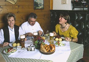 Bild 57 Josef Trummer jun. Gaststätte Hinterwirt in Übersee