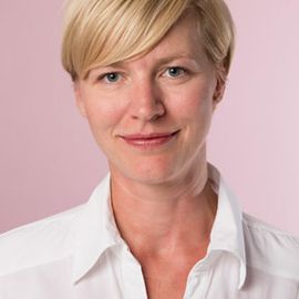 Claudia Schneider
Praxismanagement